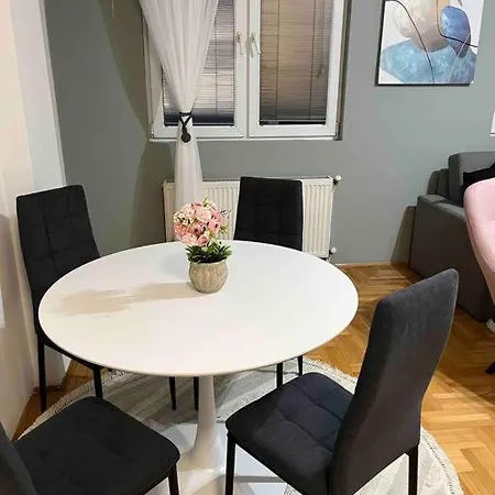 Urban Flat شقة سكوبجي