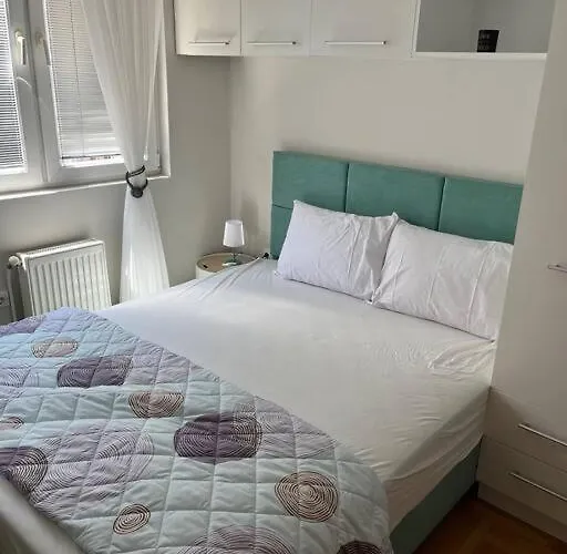 Urban Flat Apartment *